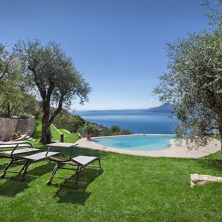 Villa Divina-Apt Armonia-Con Piscina E Vista Lago Castelletto Di Brenzone Exterior photo